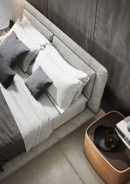 Camera da letto con materasso in showroom a Valmontone